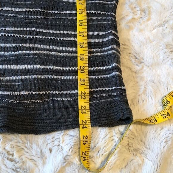𝅺calvin Klein Jeans silver and gray knit cowl neck short sleeve sweater size S - Picture 9 of 9